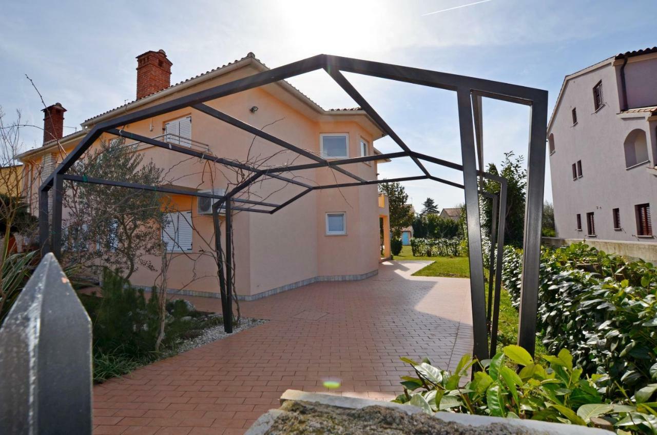 Villa Di Te Nema Pula Exterior photo