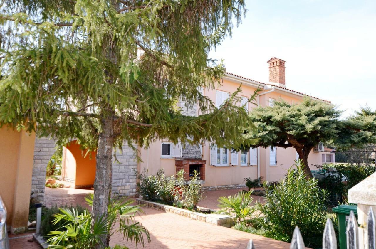 Villa Di Te Nema Pula Exterior photo