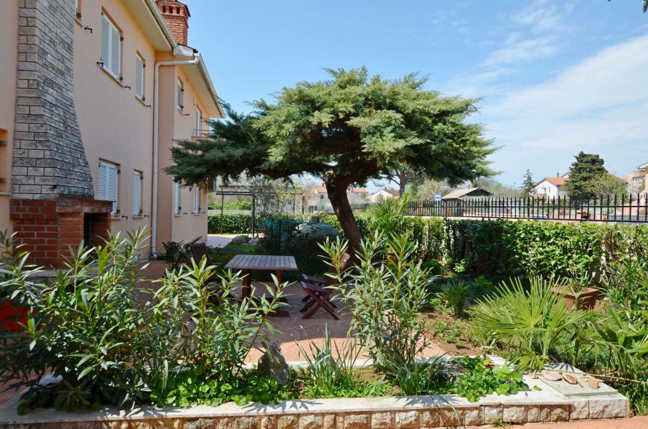 Villa Di Te Nema Pula Exterior photo